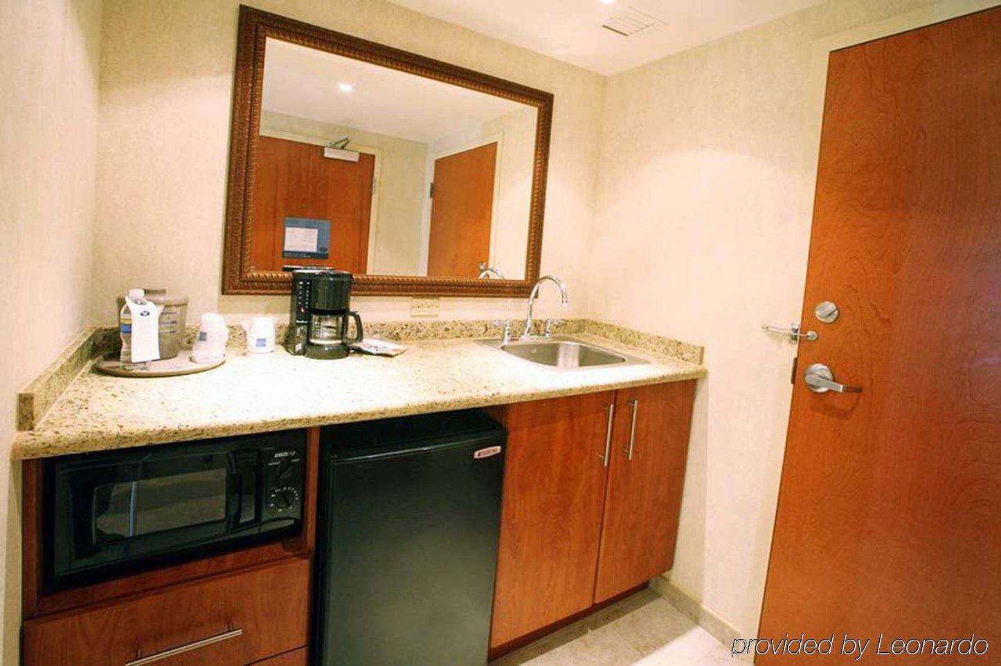 Hampton By Hilton Reynosa Zona Industrial Hotel Room photo