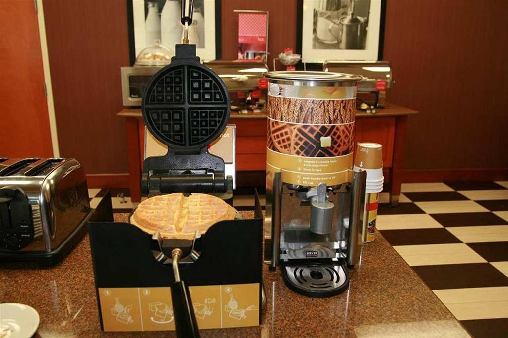 Hampton By Hilton Reynosa Zona Industrial Hotel Restaurant photo